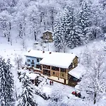 לינה וארוחת בוקר Iduevagamondi Immerso Nel Bosco Tra Le Montagne Con Area Benessere Extra 3*