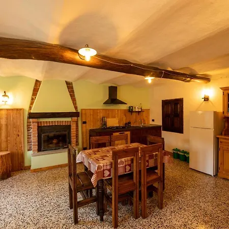 ベッド・アンド・ブレックファスト Iduevagamondi Immerso Nel Bosco Tra Le Montagne Con Area Benessere Extra 3*