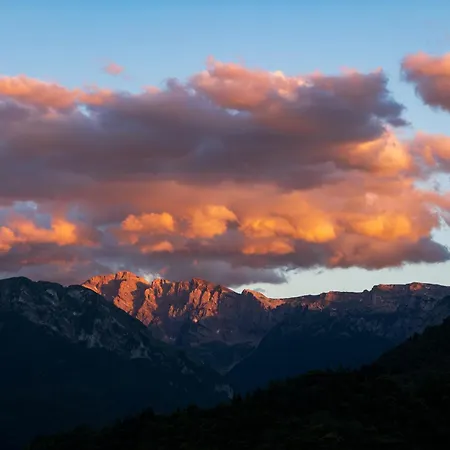 Iduevagamondi Immerso Nel Bosco Tra Le Montagne Con Area Benessere Extra