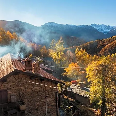 Iduevagamondi Immerso Nel Bosco Tra Le Montagne Con Area Benessere Extra Couette-café