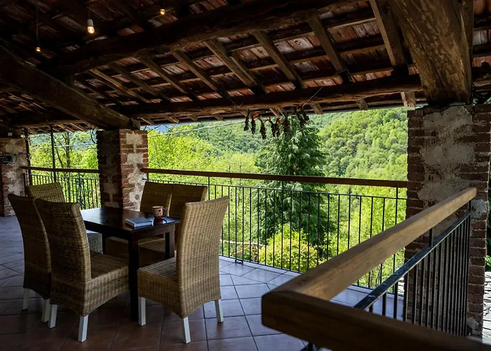 Iduevagamondi Immerso Nel Bosco Tra Le Montagne Con Area Benessere Extra 3*